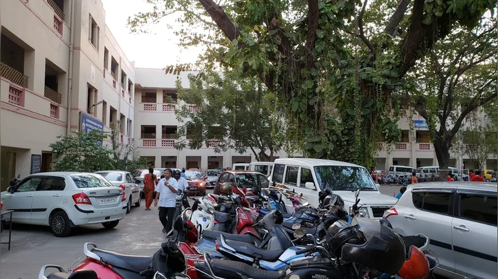 Smt.Ramkuwar Devi Fomra Vivekananda Vidyalaya